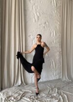 GÜLLÜ ELBİSE ASİMETRİK KATLI - Siyah - Görsel 3