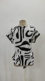 Kadın Kısa Kollu Yuvarlak Yaka Desenli Süprem Bluz - Görsel 7