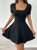 Kadın Kısa Kollu Kare Yakalı Cep Detaylı Dalgıç Elbise Tulum - Görsel 2