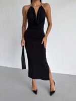 Kadın Boyun Aksesuarlı Halter Yaka Maxi Boy Sandy Kumaş Elbise