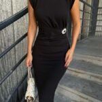 Kadın Bisiklet Yaka Vatkalı Broş Detay Kısa Kol Midi Boy Elbise