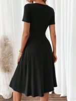 Kadın Kısa Kollu V Yakalı önden Düğmeli A Kesim Dokuma Elbise - Görsel 3