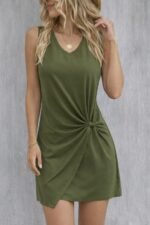 Kadın Askılı V Yakalı Yandan Asimetrik Detaylı Kısa Viskon Elbise - Görsel 3