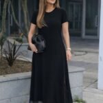 Kadın Kısa Kollu Bisiklet Yaka Yandan Yırtmaçlı Dantel Detaylı Uzun Viskon Elbise