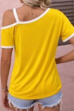 Kadın Kısa Kollu Tek Omuzu Açık Askı Toka Detaylı Viskon Bluz - Görsel 3