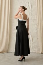 Siyah Güllü Askılı Elbise - Görsel 4