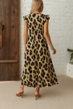 Kadın Kısa Kollu V Yakalı Desenli Yandan Yırtmaçlı Süprem Elbise - Görsel 3