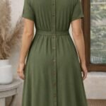 Kadın Kısa Kollu Yuvarlak Yaka Arkadan Düğmeli Viskon Midi Elbise