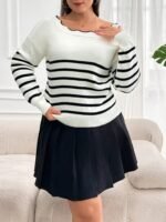 Kadın Beyaz Sırt Bağlama Detaylı çizgi Desen Triko Bluz - Görsel 2