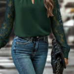 Kadın Uzun Kollu Göğüs Pencere Detay Yaka Boğazlı Kolları Tüllü Sandy Bluz