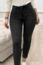 Kadın Yüksek Bel Belden Kuşaklı Yırtık Detaylı Kot Pantolon