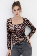 Kadın Uzun Kollu Kare Yakalı Leopar Desenli Dalgıç Bluz - Görsel 2