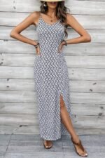 Kadın Ip Askılı V Yakalı Yırtmaçlı Uzun Süprem Elbise - Görsel 3