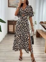 Kadın Kısa Kollu V Yakalı Beli Lastikli Yırtmaçlı Uzun Leopar Desenli Süprem Elbise - Görsel 3