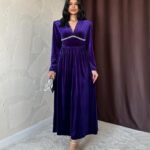 Mor Göğüs Altı Taşlı Elbise