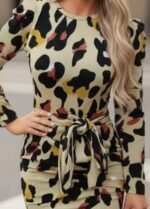 Kadın Uzun Kollu Yuvarlak Yaka Belden Kuşaklı önden Yırtmaçlı örme Krep Elbise - Görsel 2