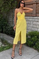 Göğsü Aksesuarlı Önü Yırtmaçlı Elbise 2899 - Görsel 3