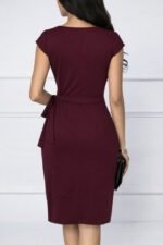 Kadın Kısa Kollu V Asimetrik Yaka Kesimli Yandan Bağlamalı Mini Janjan Krep Elbise - Görsel 3