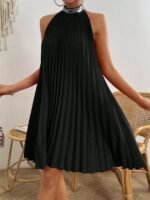 Kadın Balıkçı Yaka Omuzlardan Açık Pılelı Kısa Janjan Krep Elbise - Görsel 4