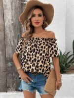 Kadın Madonna Yaka Fırfırlı Leopar Desenli Mikro Kumaş Bluz