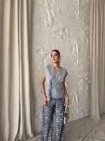 YANDAN BAĞLAMA DETAYLI KOLSUZ BLUZ - Gri - Görsel 3