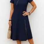 Kadın Kısa Kollu Yakadan Ve Etekten Fermuarlı Midi Viskon Iki Iplik Elbise