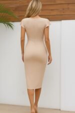 Kadın Kısa Kollu Kalp Yaka Yanlardan Büzgü Detay Midi Ithal Krep Elbise - Görsel 3