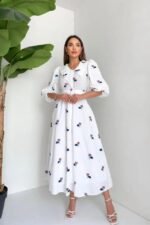 Kırmızı Yakası Çiçek Motifli Kemerli Elbise - Görsel 2