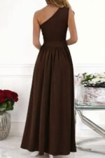 Kadın Omuzlardan Açık Asimetrik Yaka Detaylı Yırtmaçlı Maksi Boy Janjan Krep Elbise - Görsel 3