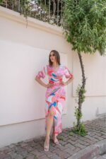 Fuşya Desenli Yırtmaçlı Elbise
