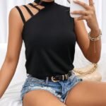 Kadın Omuzdan şerit Detaylı Yarı Balıkçı Yaka Viskon Bluz