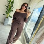 Kadın Uzun Kollu Tek Omuzdan Açık Modal Bluz Ve Pantolon Ikili Takım