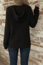 Kadın Uzun Kollu Kapşonlu önü Düğmeli Ve Bağcıklı Waffle Bluz - Görsel 2