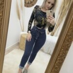 Kadın Yüksek Bel Düğmeli Yırtık Kot Pantolon - Görsel 2