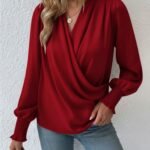 Kadın Uzun Kollu Dökümlü Kruvaze Yaka Kol Ucu Gipeli Sandy Bluz