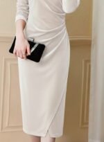 Kadın Uzun Kollu Kruvaze Yakalı Yandan Büzgülü önden çapraz Detaylı Midi Kadife Elbise - Görsel 3