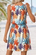 Kadını Askılı V Yakalı Duğme Detaylı Desenli Kısa Süprem Elbise - Görsel 2