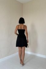 Siyah Jakarlı Asimetrik Elbise - Görsel 4