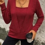 Kadın Uzun Kollu Kruvaze Yaka Kol Ve Etek Ucu Manşet Detay Yumoş Bluz