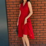 Kadın Ithal Krep Kumaş Kruvaze Yaka Eteği Kloş Kolsuz Mini Elbise