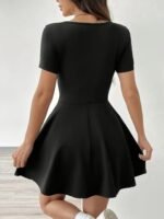 Kadın Kısa Kollu Kare Yaka Short Detaylı Cepli Dalgıç Elbise - Görsel 5