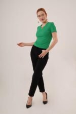 Kısa Kollu Yaka Detaylı Kaşkorse Yeşil Bluz - Görsel 4