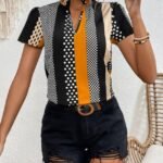 Kadın çentik Ve Büzgülü Yaka, Desenli Mikro Kumaş Bluz