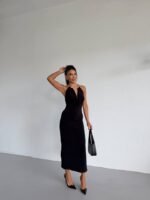 Kadın Boyun Aksesuarlı Halter Yaka Maxi Boy Sandy Kumaş Elbise - Görsel 7