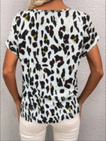 Kadın Kısa Kollu V Yaka Leopar Desen Krep Bluz - Görsel 2