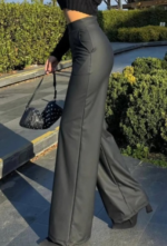 Kadın Yüksek Bel Cepli şardonlu Geniş Paçalı Mat Deri Pantolon - Görsel 2