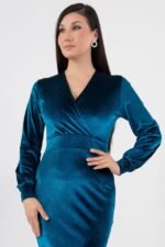 Kadın Kadife Kumaş Manşetli V Yaka Şık Kalem Elbise - Görsel 3
