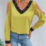 Kadın Uzun Kollu V Yakalı Omuzlardan Açık Sandy Bluz