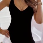 Kadın Askılı Geniş V Yakalı Viskon Bluz