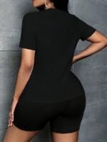 Kadın Kısa Kollu Bisiklet Yaka Köpek Baskılı Viskon Bluz - Görsel 2